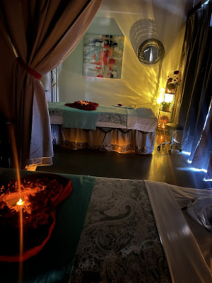 Jasmine massage